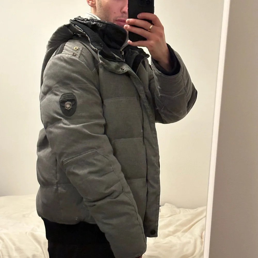 Point Zero Jacket - Picture 2 of 2
